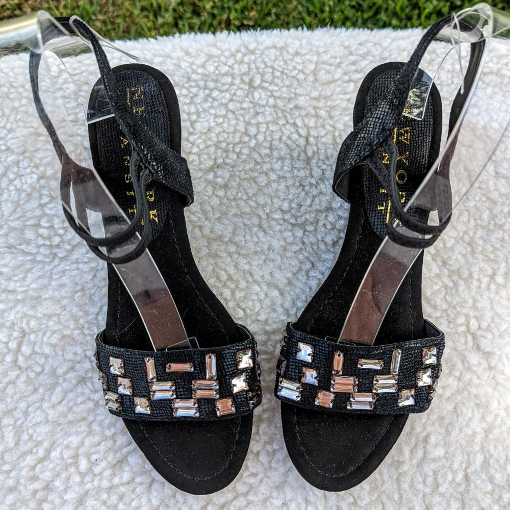 NWOT  New York Transit wedge shoes
